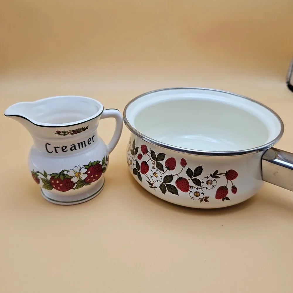 Sheffield Strawberries n Cream Enamel Saucepan‎ Pot with Creamer Pitcher Set